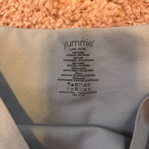 NWT Yummie GULL YT5-159 Women's L/XL Seamless Ultralight Shaping Shortie Gray - Picture 3 of 5